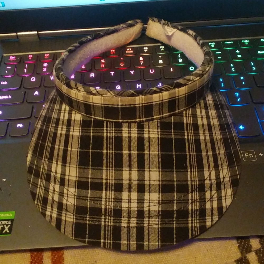 Sun visor hat